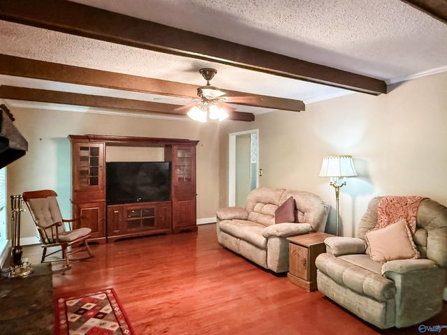 520 Diversey Street, Rainbow City, AL 35906