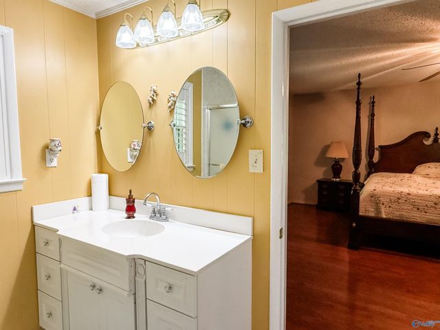 520 Diversey Street, Rainbow City, AL 35906