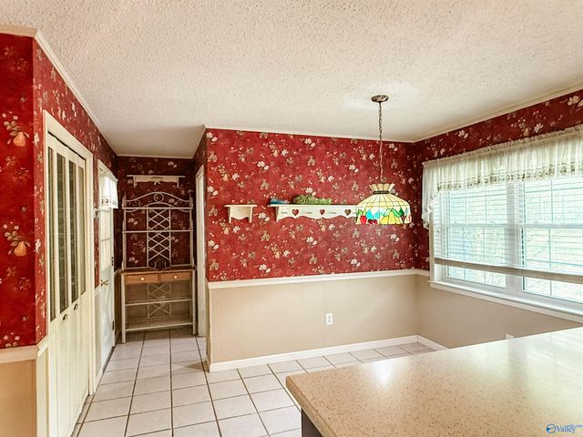 520 Diversey Street, Rainbow City, AL 35906