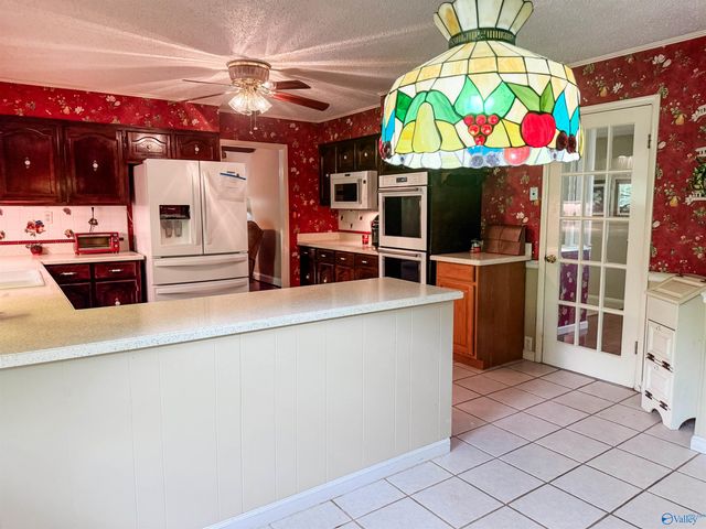 520 Diversey Street, Rainbow City, AL 35906