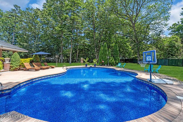 24 Conor Road, Jackson, NJ 08527