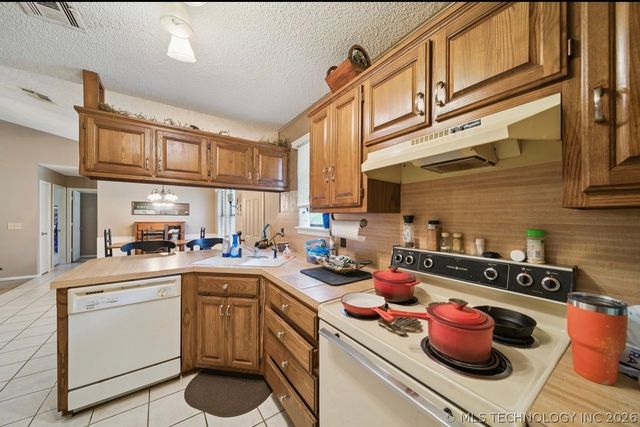 25001 E 110th Street S, Broken Arrow, OK 74014
