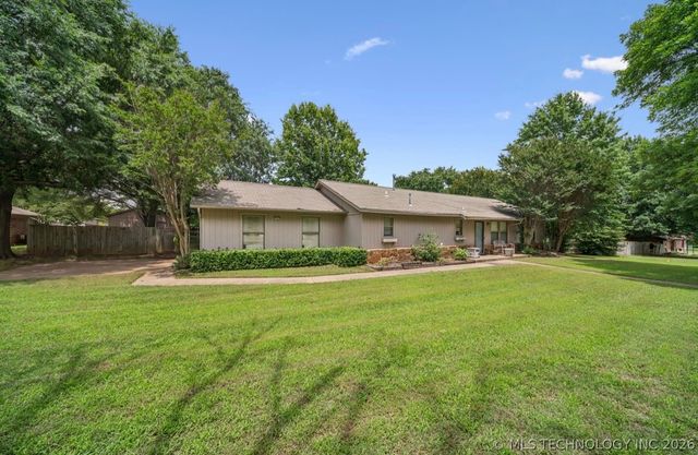 25001 E 110th Street S, Broken Arrow, OK 74014