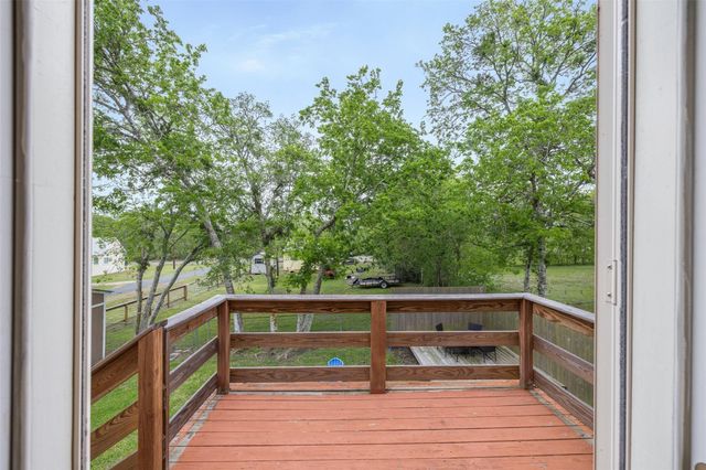 310 E Main Street, Fayetteville, TX 78940