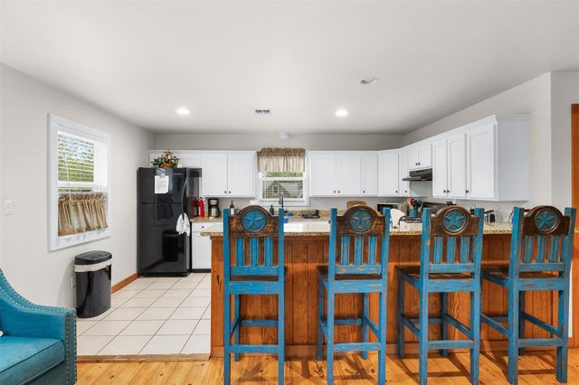 310 E Main Street, Fayetteville, TX 78940