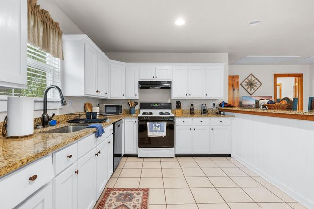 310 E Main Street, Fayetteville, TX 78940