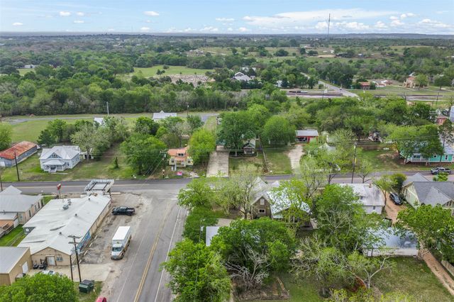 310 E Main Street, Fayetteville, TX 78940