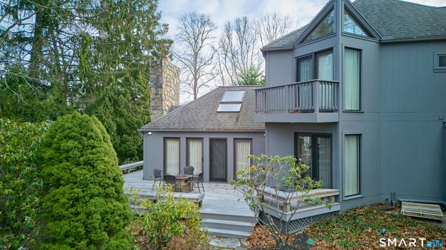 19 Money Point Road, Stonington, CT 06355