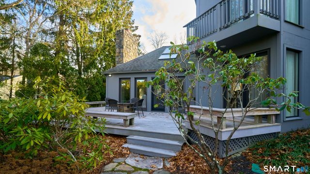 19 Money Point Road, Stonington, CT 06355