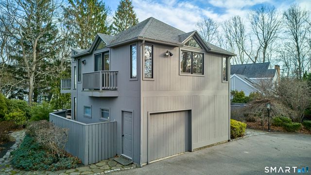 19 Money Point Road, Stonington, CT 06355