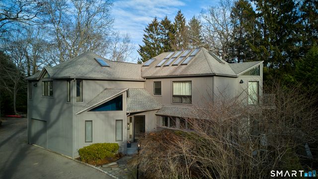 19 Money Point Road, Stonington, CT 06355