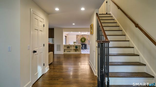 19 Money Point Road, Stonington, CT 06355