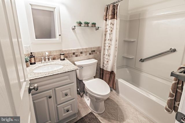 513 PERSHING, Hockessin, DE 19707