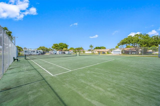 9994 83RD STREET, Seminole, FL 33777