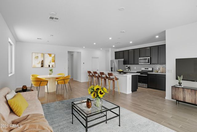 7442 W Rose Lane, Glendale, AZ 85303