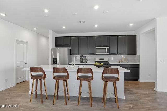 7442 W Rose Lane, Glendale, AZ 85303