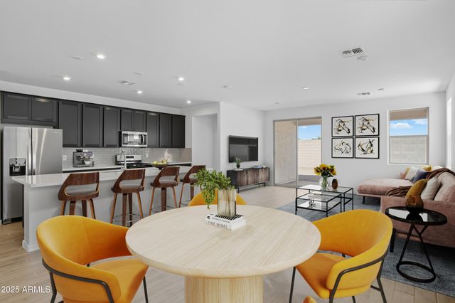 7442 W Rose Lane, Glendale, AZ 85303