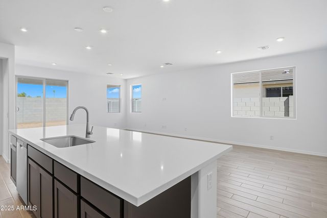 7442 W Rose Lane, Glendale, AZ 85303