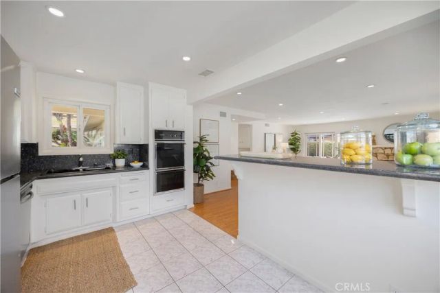 4657 Hazelnut Avenue, Seal Beach, CA 90740