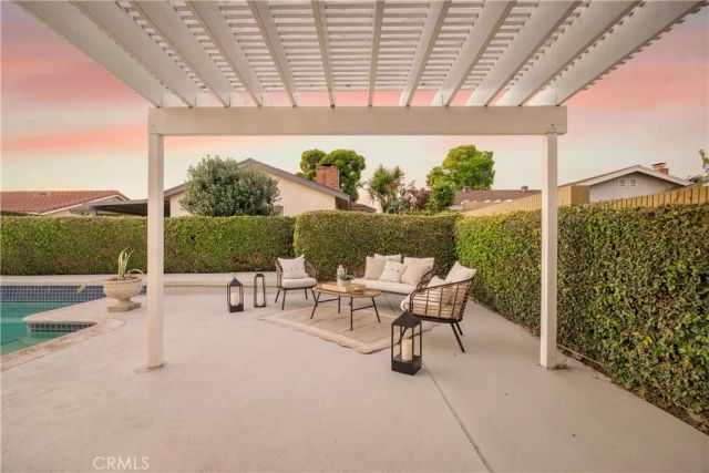 4657 Hazelnut Avenue, Seal Beach, CA 90740
