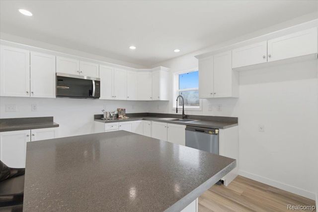 4331 Bridgeport Court, Inkster, MI 48141