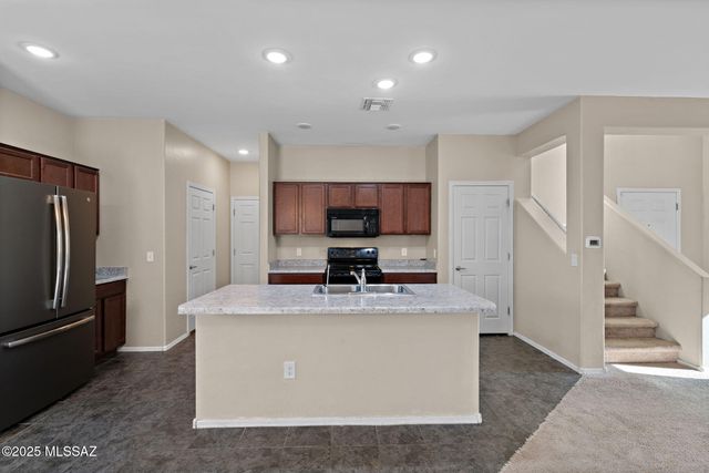 6543 E Brushback Loop, Tucson, AZ 85756