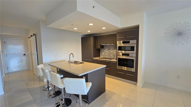7825 NW 107th Ave 318, Doral, FL 33178