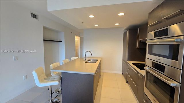 7825 NW 107th Ave 318, Doral, FL 33178