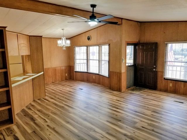 41 Leisure Way, Coventry, RI 02816