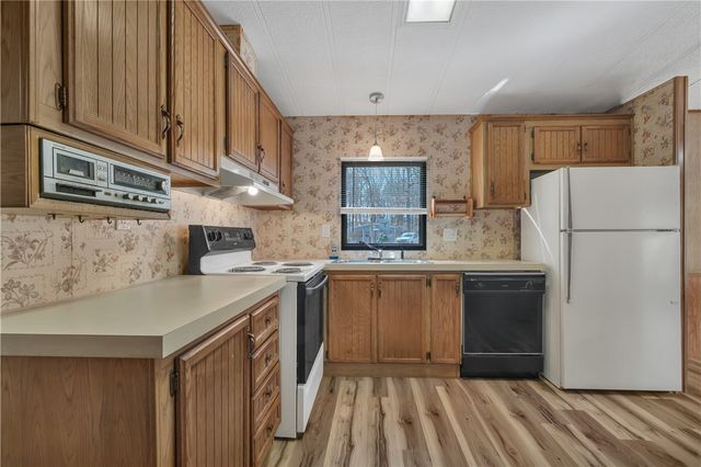 41 Leisure Way, Coventry, RI 02816