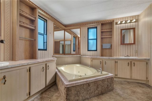 41 Leisure Way, Coventry, RI 02816