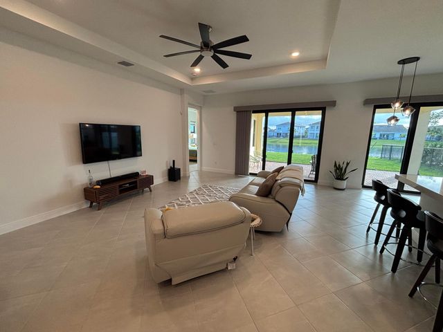 5372 Hutchinson Way, Westlake, FL 33470