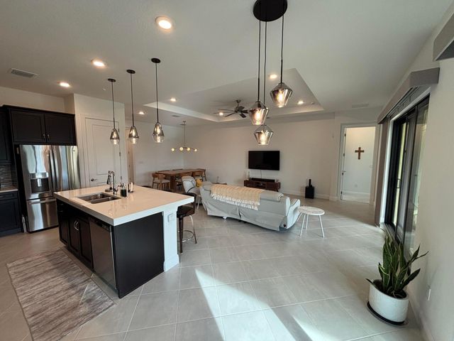 5372 Hutchinson Way, Westlake, FL 33470