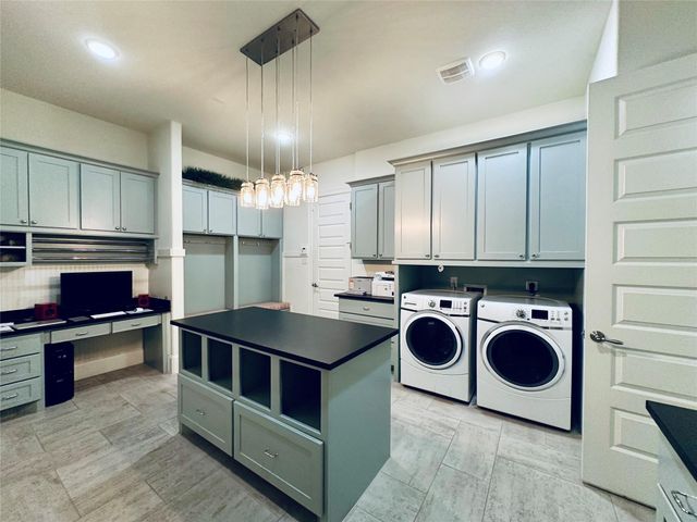 19202 W Austin Bayou Court, Cypress, TX 77433