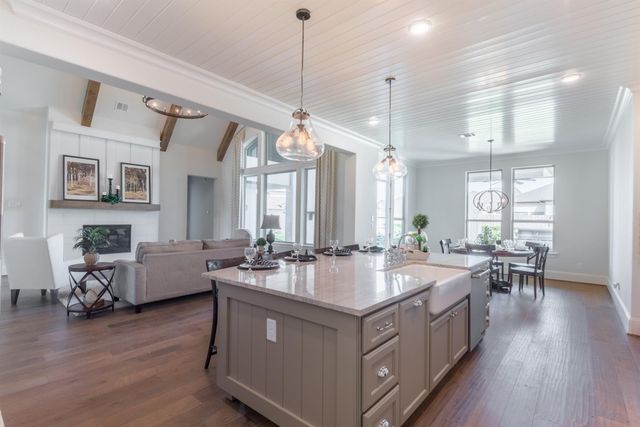 19202 W Austin Bayou Court, Cypress, TX 77433