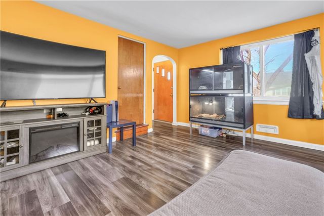 67 Colwick Road, Gates, NY 14624