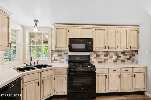 1351 Mortar Rd, Sevierville, TN 37876
