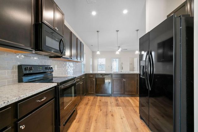 15 Sleepy Oaks NE Trail, Rome, GA 30165