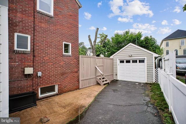 1708 N QUINCY ST, Arlington, VA 22207