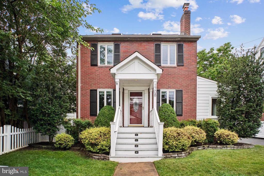 1708 N QUINCY ST, Arlington, VA 22207