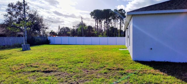 2772 SE Garfield Avenue, Port St Lucie, FL 34952