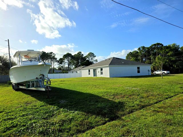 2772 SE Garfield Avenue, Port St Lucie, FL 34952