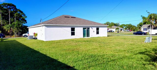 2772 SE Garfield Avenue, Port St Lucie, FL 34952
