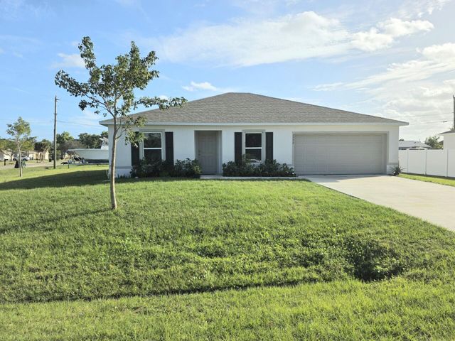 2772 SE Garfield Avenue, Port St Lucie, FL 34952