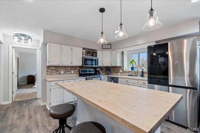 331 Millstone Run, Churubusco, IN 46723