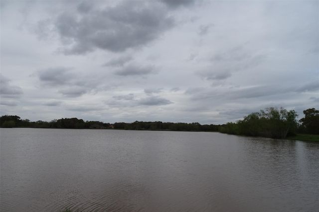 21210 Chenango Lake Drive, Angleton, TX 77515