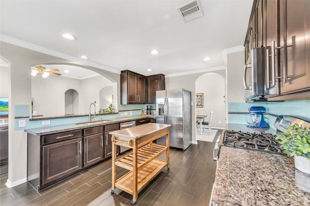 1813 Oakbranch Drive, Pearland, TX 77581