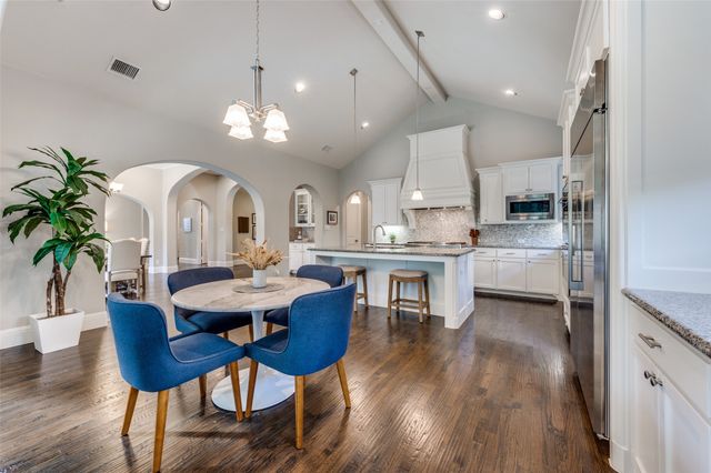 628 Creekway Drive, Irving, TX 75039