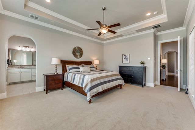 628 Creekway Drive, Irving, TX 75039