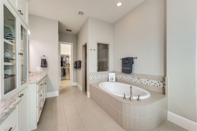 628 Creekway Drive, Irving, TX 75039